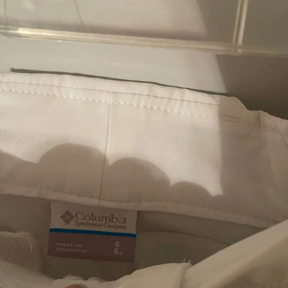 Columbia PFG Shorts - Picture 2 of 4